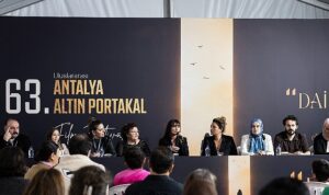 Altın Portakal heyecanında iki film daha seyirciyle buluştu