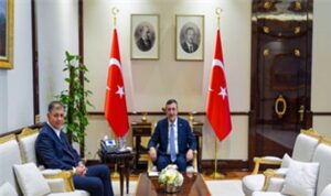Başkan Tugay’dan İzmir için Ankara’da üst düzey temaslar